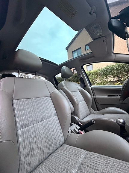 Peugeot 207 8 of 9