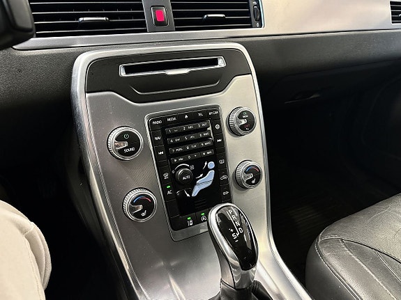 Volvo S80 16 of 17