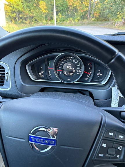 Volvo V40 6 of 11