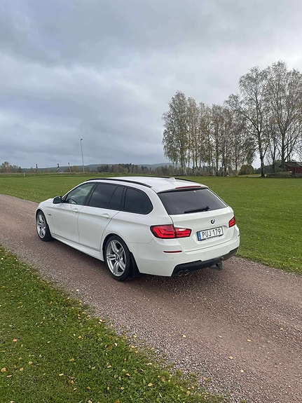 BMW 520d 4 of 6