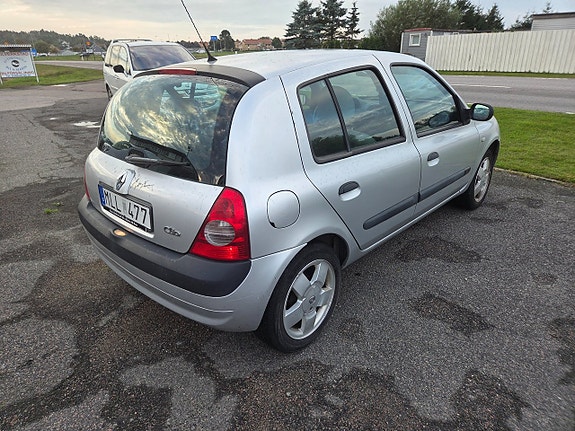 Renault Clio 3 of 6