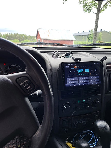 Jeep Grand Cherokee 4 of 6