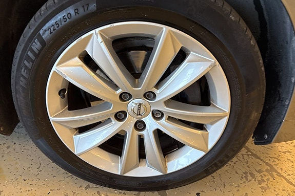 Volvo V60 12 of 25
