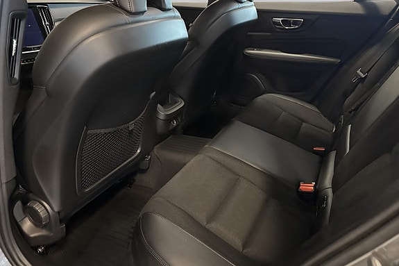 Volvo V60 8 of 25
