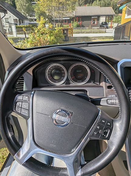 Volvo XC60 17 of 30
