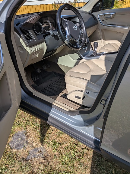 Volvo XC60 25 of 30