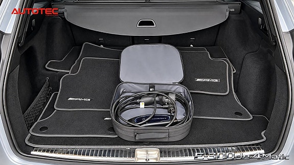 Mercedes-Benz E300 9 of 26