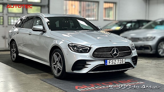 Mercedes-Benz E300 3 of 26