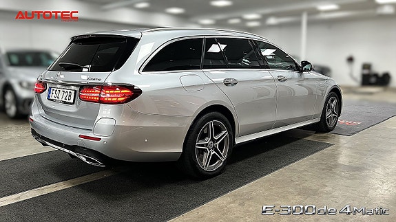 Mercedes-Benz E300 6 of 26