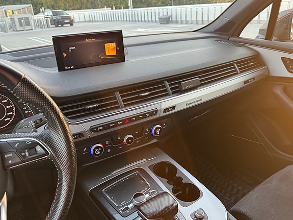 Audi Q7 11 of 16