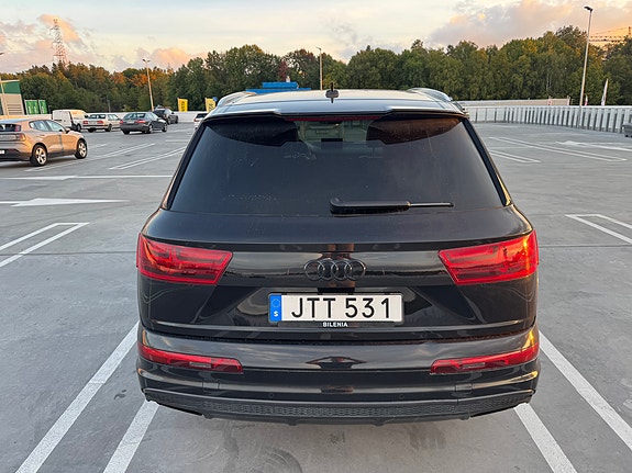 Audi Q7 5 of 16