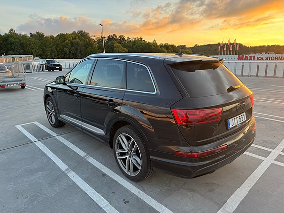 Audi Q7 6 of 16