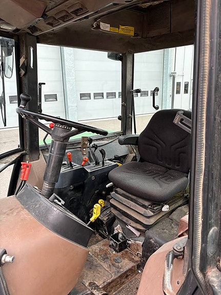 John Deere 2250 9 of 9