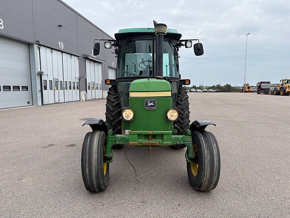 John Deere 2250 3 of 9