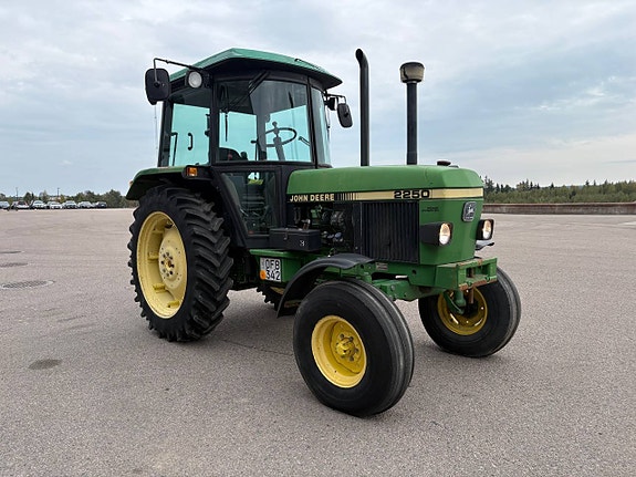 John Deere 2250 4 of 9