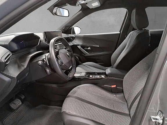 Peugeot 2008 5 of 7