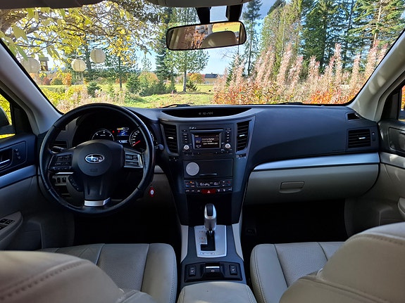 Subaru Outback 10 of 13