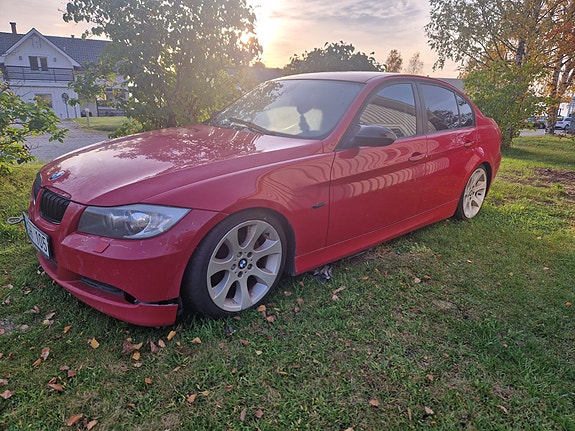 BMW 320d 2 of 9
