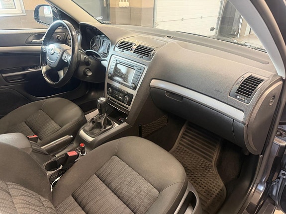 Skoda Octavia 10 of 13