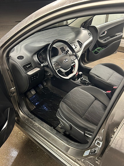 Kia Picanto 7 of 8