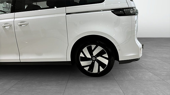 Volkswagen ID. Buzz 6 of 12