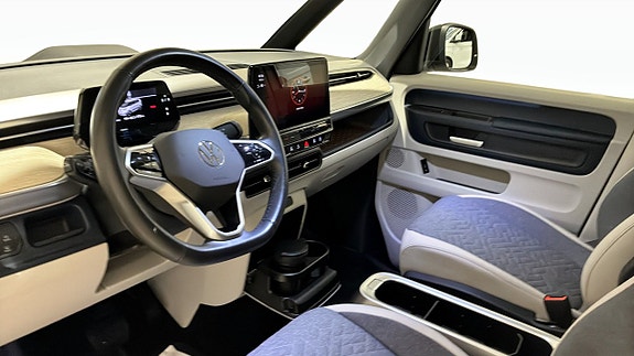 Volkswagen ID. Buzz 7 of 12