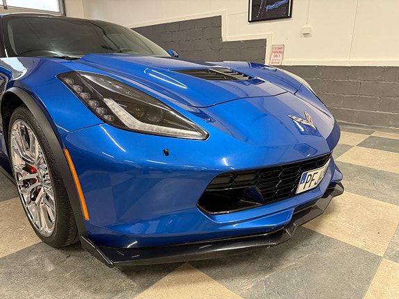 Chevrolet Corvette 16 of 30