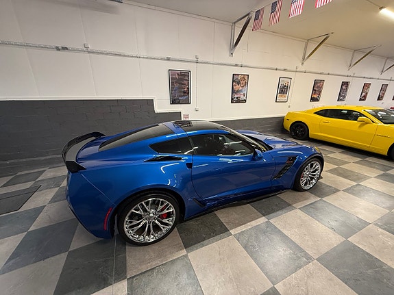 Chevrolet Corvette 11 of 30