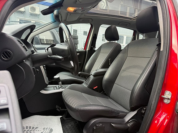 Mercedes-Benz B180 11 of 12