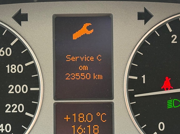 Mercedes-Benz B180 12 of 12