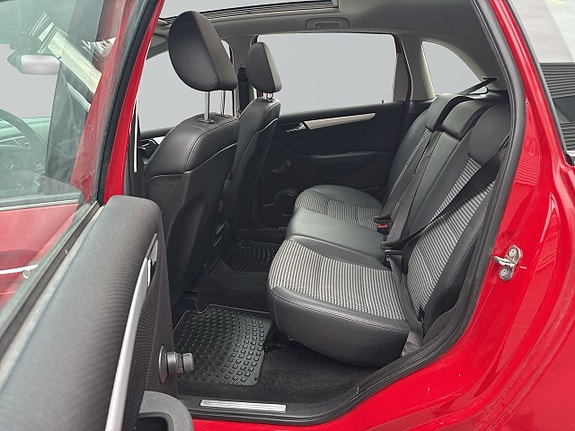 Mercedes-Benz B180 7 of 12