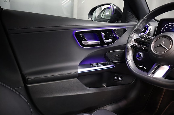 Mercedes-Benz C300 e 17 of 27