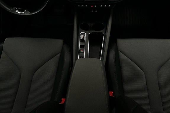 Skoda Enyaq 9 of 26