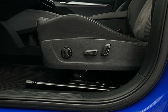 Skoda Enyaq 16 of 26