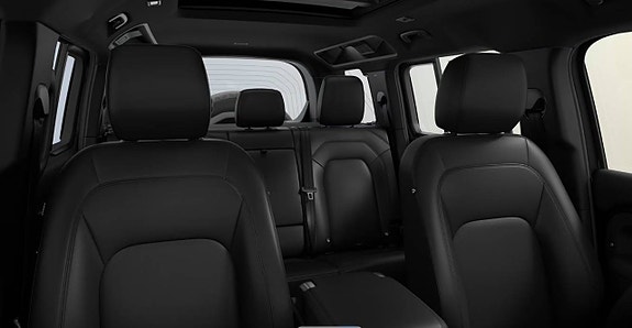 Land Rover Defender 110 6 of 7
