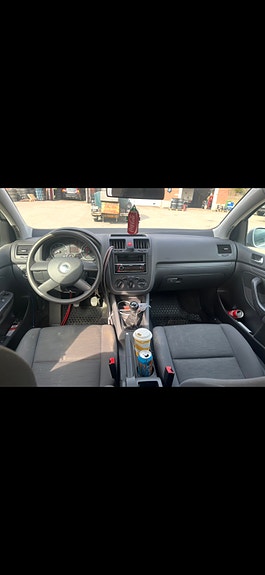 Volkswagen Golf V 4 of 4