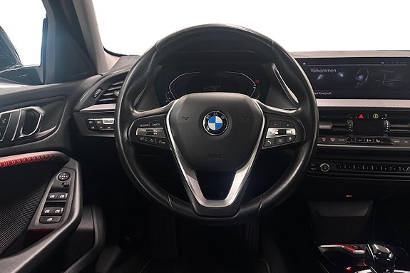 BMW 120i 9 of 17