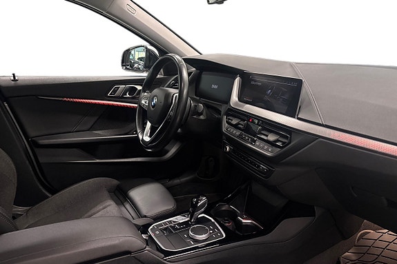 BMW 120i 6 of 17