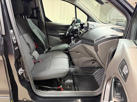 Ford Transit Connect 9 of 13