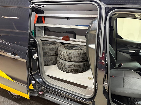 Ford Transit Connect 11 of 13
