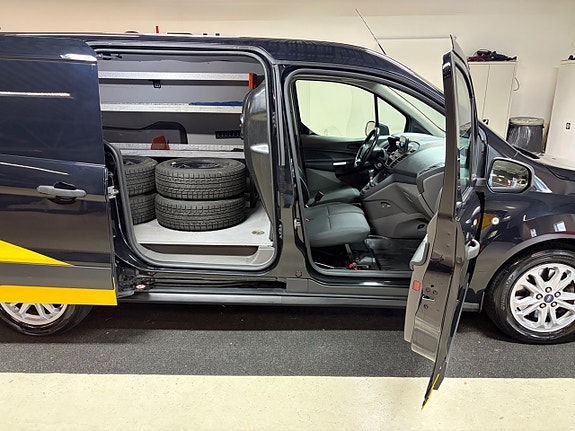 Ford Transit Connect 12 of 13