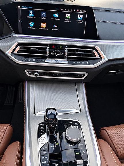 BMW X5 9 of 12
