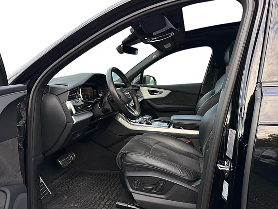 Audi SQ7 14 of 29