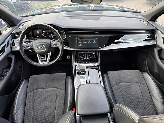 Audi SQ7 17 of 29