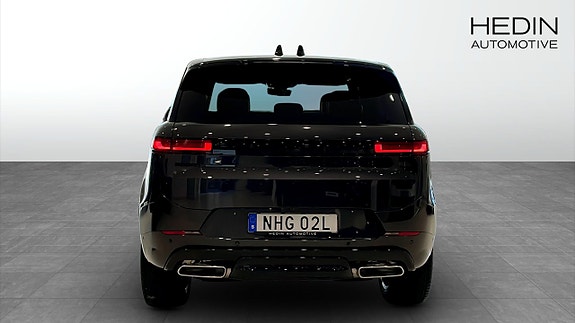 Land Rover Range Rover Sport 7 of 11