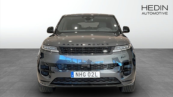 Land Rover Range Rover Sport 8 of 11