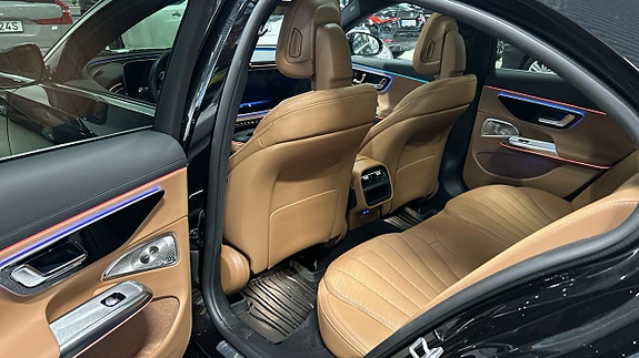 Mercedes-Benz E400 e 7 of 9