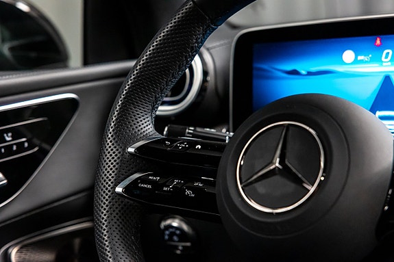 Mercedes-Benz GLC300 de 19 of 28