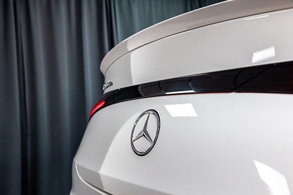 Mercedes-Benz GLC300 de 27 of 28