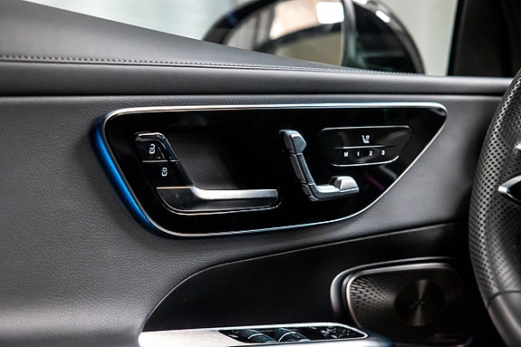 Mercedes-Benz GLC300 de 17 of 28